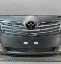 Pare choc avant TOYOTA AVENSIS 2 Photo n°1