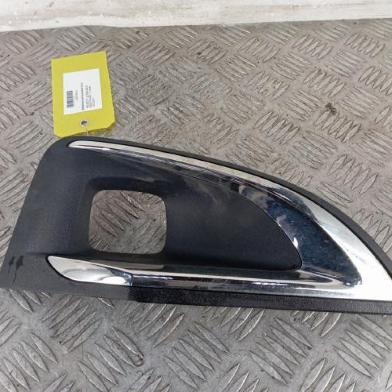 Enjoliveur anti brouillard PEUGEOT 5008 2