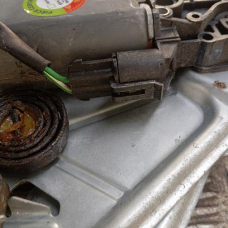 Leve vitre electrique avant droit RENAULT TWINGO 1