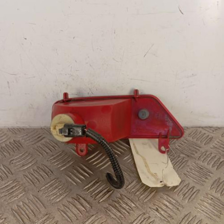 Feu de pare choc arriere droit PEUGEOT 3008 1