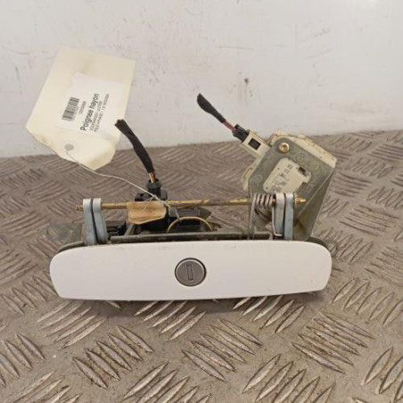 Poignee hayon VOLKSWAGEN POLO 4 Photo n°1