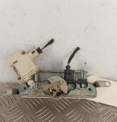 Poignee hayon VOLKSWAGEN POLO 4 Photo n°3