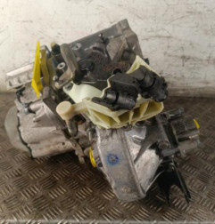 Boite de vitesses PEUGEOT 208 1 Photo n°4