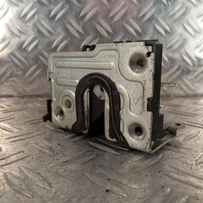 Serrure arriere droit DACIA SANDERO 1