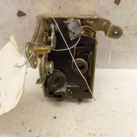 Serrure avant gauche PEUGEOT 106