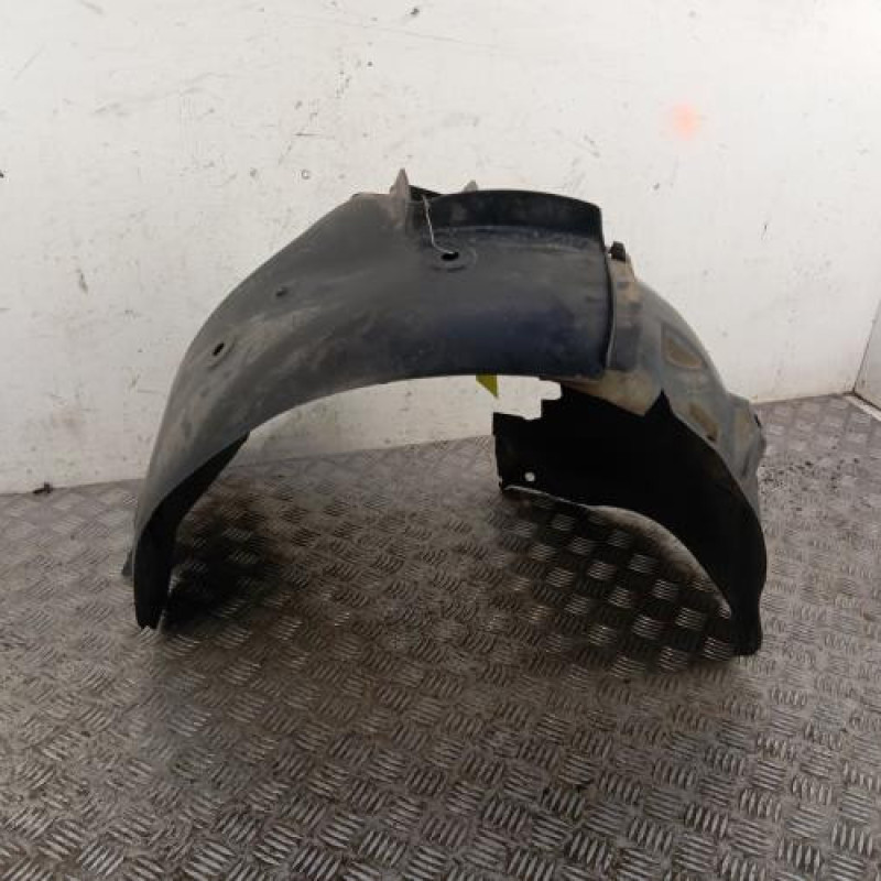 Pare boue avant droit RENAULT MEGANE 2