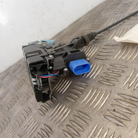 Serrure avant gauche SKODA OCTAVIA 2