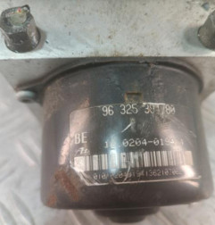 Bloc ABS (freins anti-blocage) PEUGEOT 206 Photo n°3