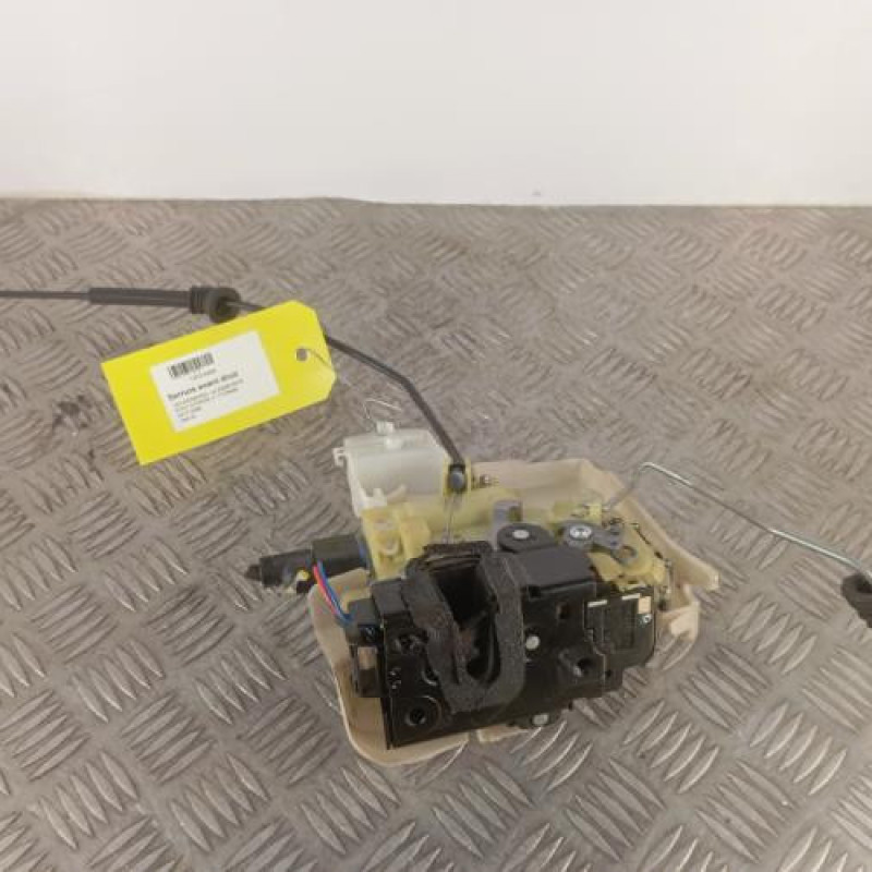 Serrure avant droit VOLKSWAGEN POLO 4