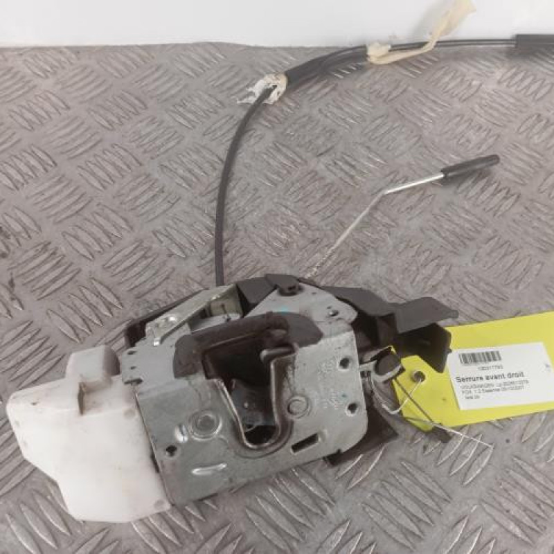 Serrure avant droit VOLKSWAGEN FOX