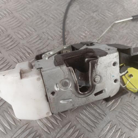 Serrure avant droit VOLKSWAGEN FOX