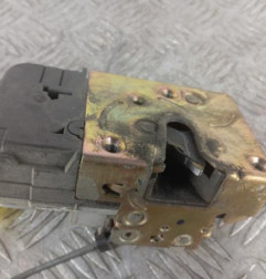 Serrure avant droit PEUGEOT 206