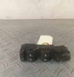 Interrupteur de leve vitre avant gauche PEUGEOT 308 2 SW Photo n°1