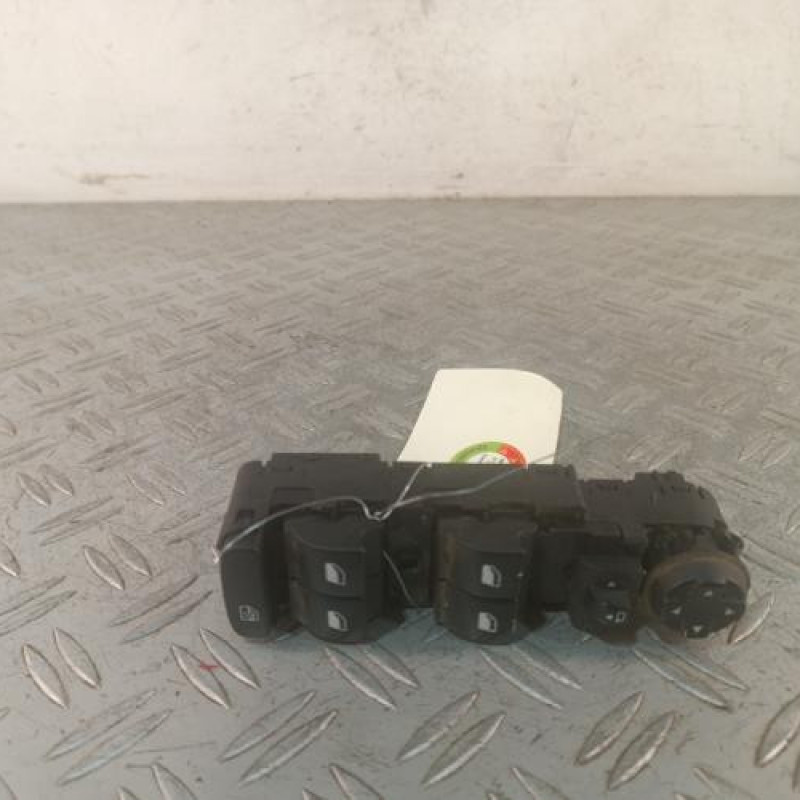 Interrupteur de leve vitre avant gauche PEUGEOT 308 2 SW