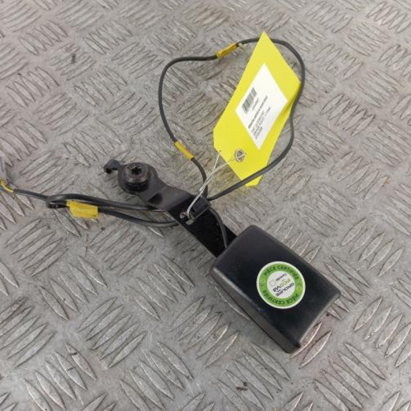 Attache ceinture avant droit FIAT GRANDE PUNTO