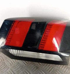 Feu arriere secondaire droit (feux) PEUGEOT 5008 2 Photo n°1