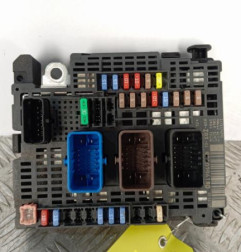 Boitier servitude moteur (BSM) PEUGEOT 5008 2 Photo n°1