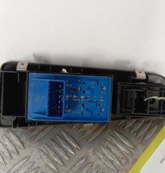 Interrupteur de leve vitre avant gauche FIAT GRANDE PUNTO