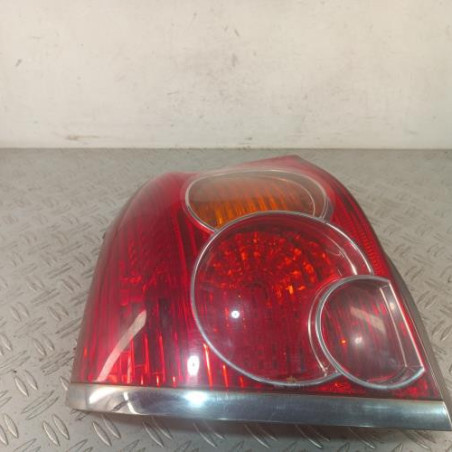 Feu arriere principal gauche (feux) TOYOTA AVENSIS 2 Photo n°1