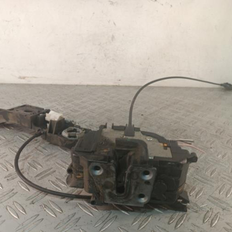 Serrure avant gauche RENAULT CLIO 3