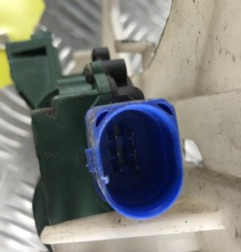 Serrure arriere gauche VOLKSWAGEN POLO 4 Photo n°3