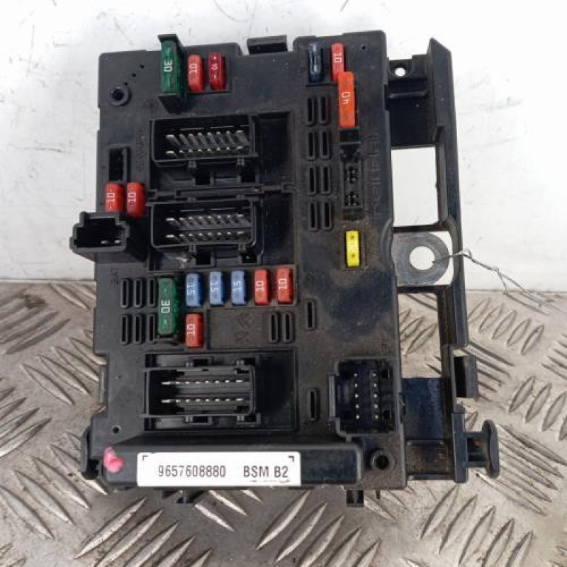 Boitier servitude moteur (BSM) PEUGEOT 206