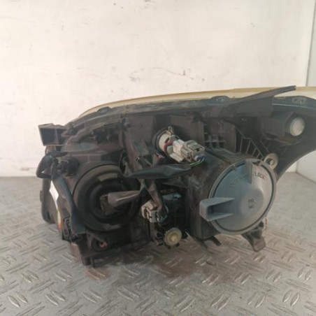 Optique avant principal droit (feux)(phare) TOYOTA AVENSIS 2