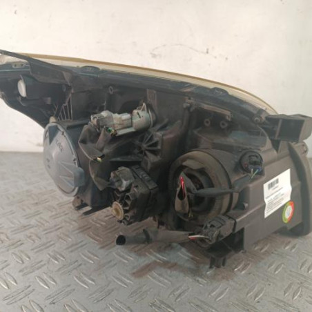 Optique avant principal gauche (feux)(phare) TOYOTA AVENSIS 2