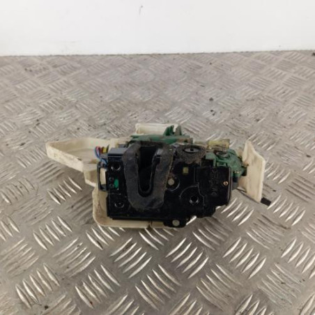 Serrure arriere droit VOLKSWAGEN POLO 4