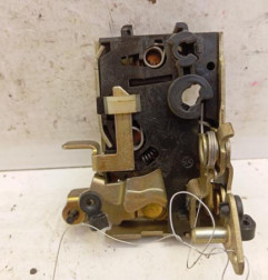 Serrure avant gauche PEUGEOT 106