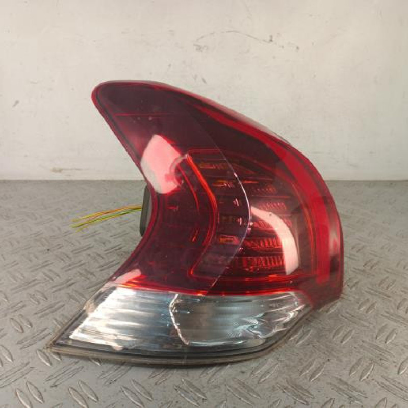 Feu arriere principal gauche (feux) PEUGEOT 3008 1