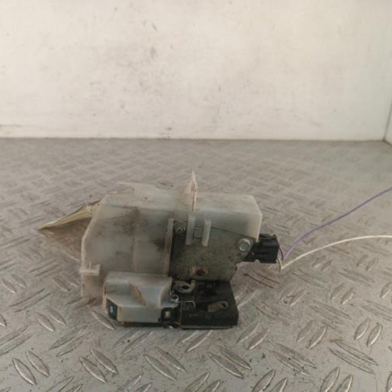 Serrure arriere droit RENAULT CLIO 2 CAMPUS