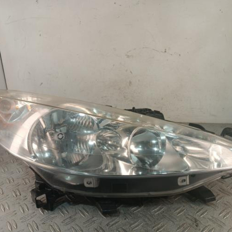 Optique avant principal droit (feux)(phare) PEUGEOT 207