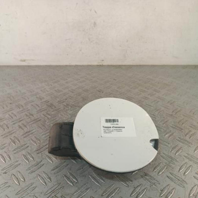 Trappe d'essence PEUGEOT 208 1