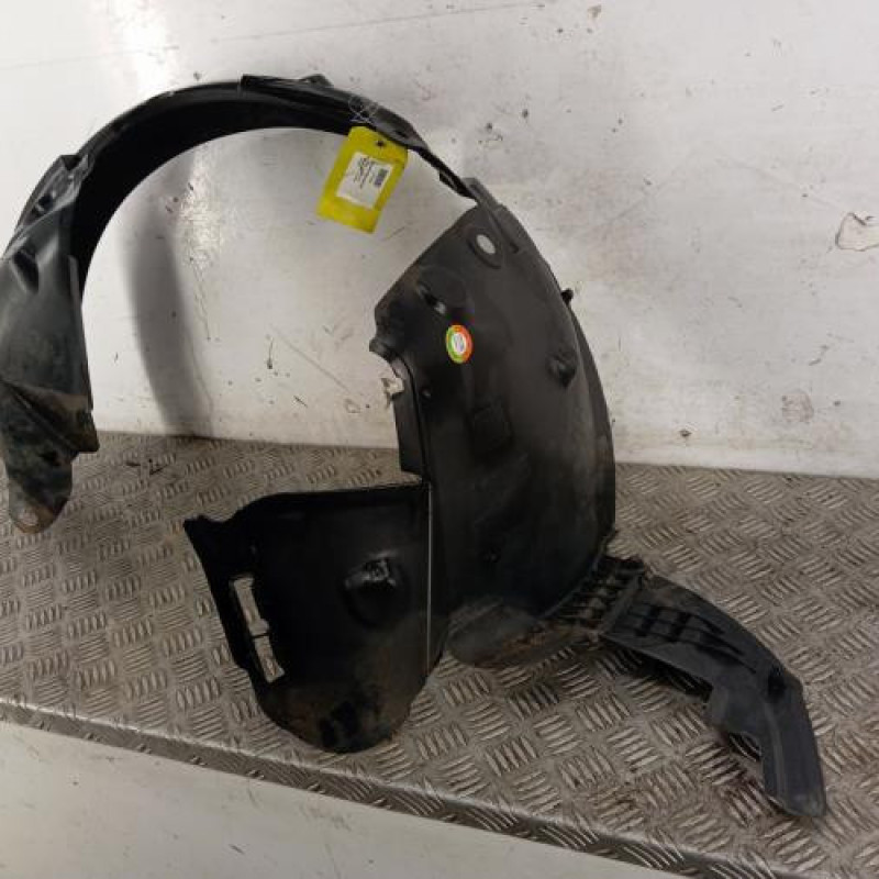 Pare boue avant gauche RENAULT CLIO 2
