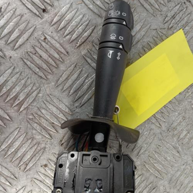 Commodo phare DACIA SANDERO 1