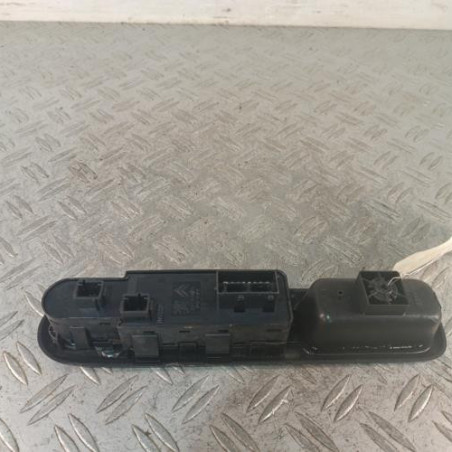 Interrupteur de leve vitre avant gauche PEUGEOT 3008 1