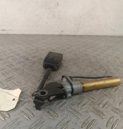Attache ceinture avant gauche RENAULT KANGOO 1