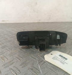 Interrupteur de leve vitre avant gauche PEUGEOT 208 1