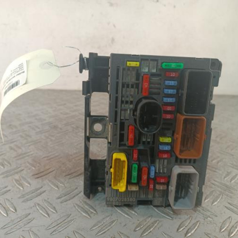 Boitier servitude moteur (BSM) PEUGEOT 3008 1