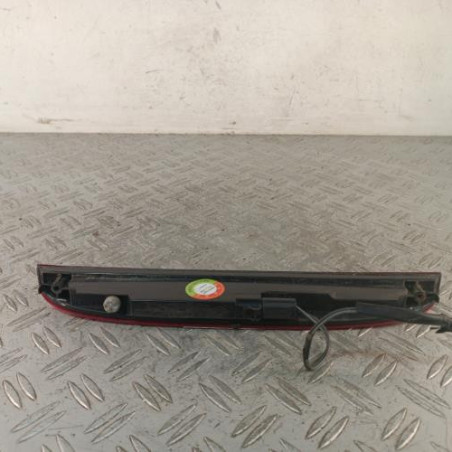 Feu arriere stop central RENAULT CLIO 2 CAMPUS
