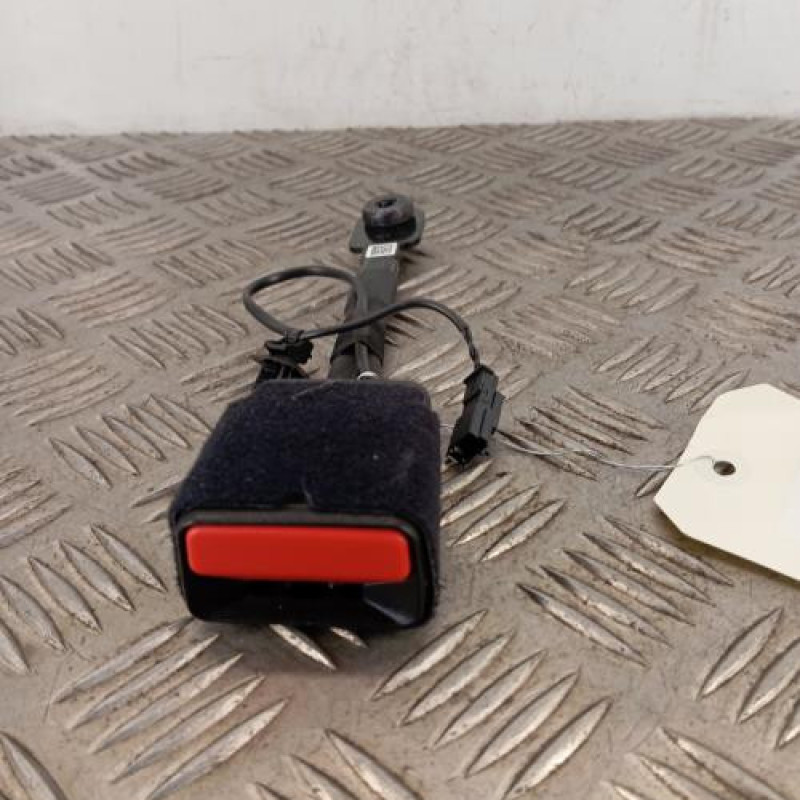 Attache ceinture avant droit OPEL CROSSLAND X