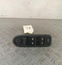 Interrupteur de leve vitre avant gauche PEUGEOT 308 1 Photo n°1