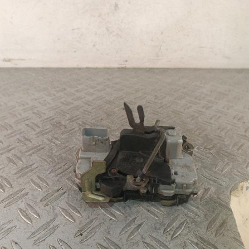 Serrure avant droit CITROEN XSARA