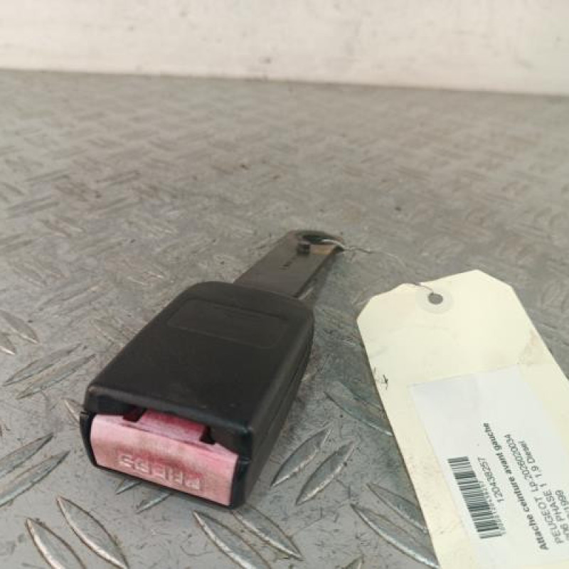 Attache ceinture avant gauche PEUGEOT 206