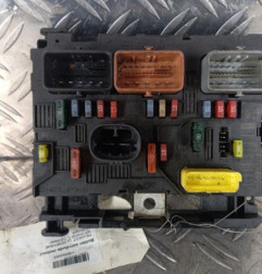 Boitier servitude moteur (BSM) PEUGEOT 307 Photo n°1