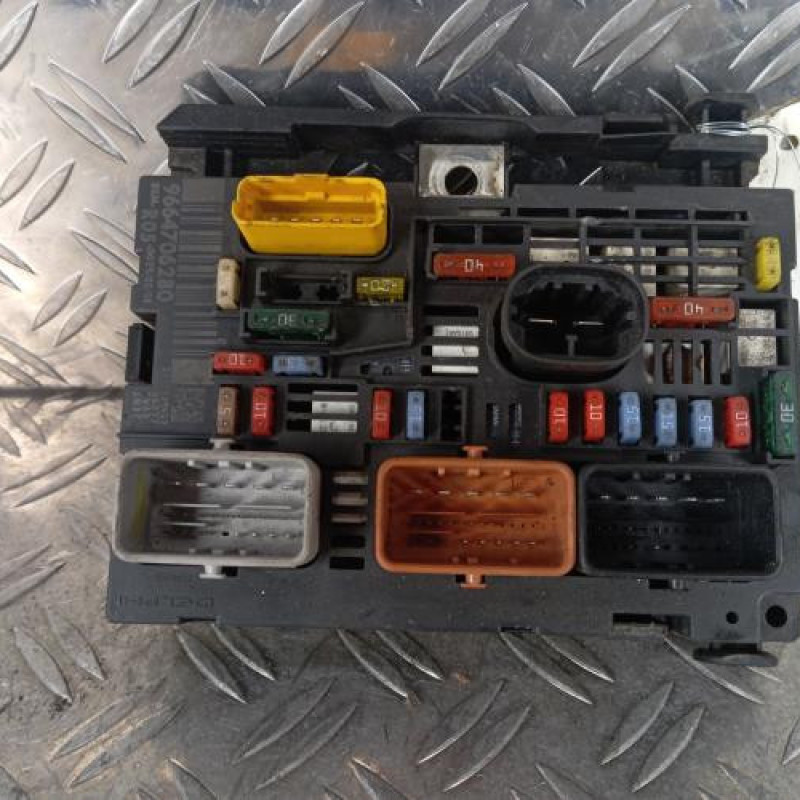 Boitier servitude moteur (BSM) PEUGEOT 308 1 SW