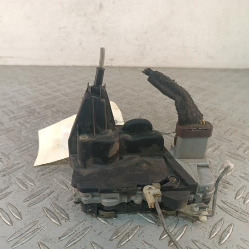 Serrure avant gauche PEUGEOT 307