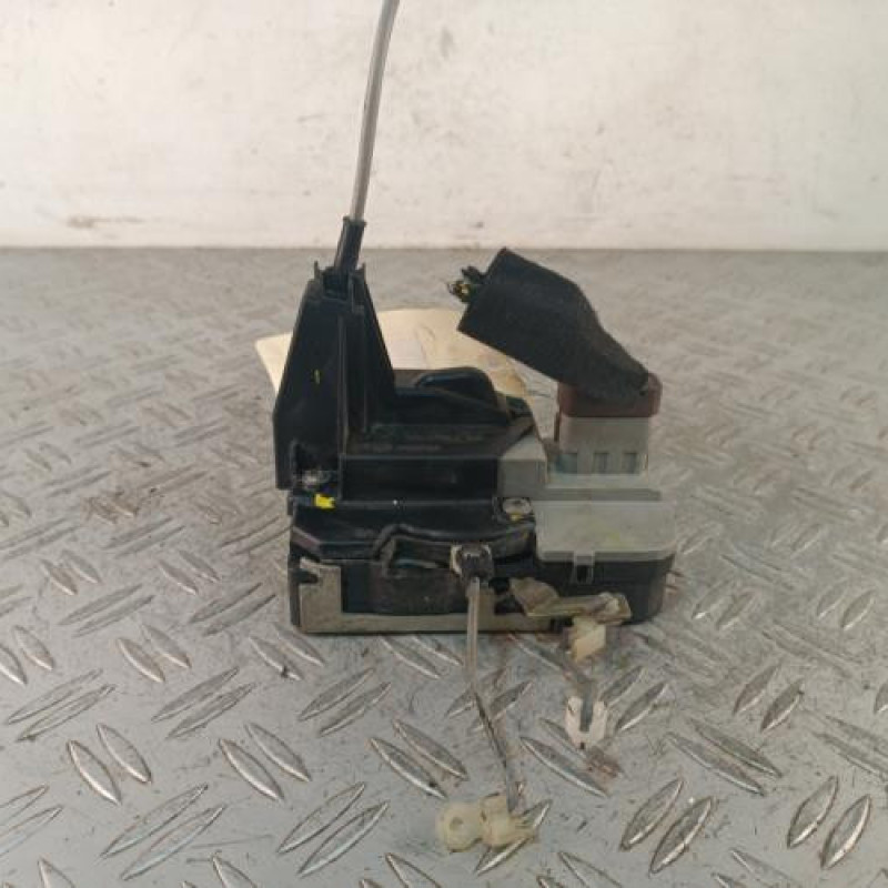 Serrure avant gauche PEUGEOT 307