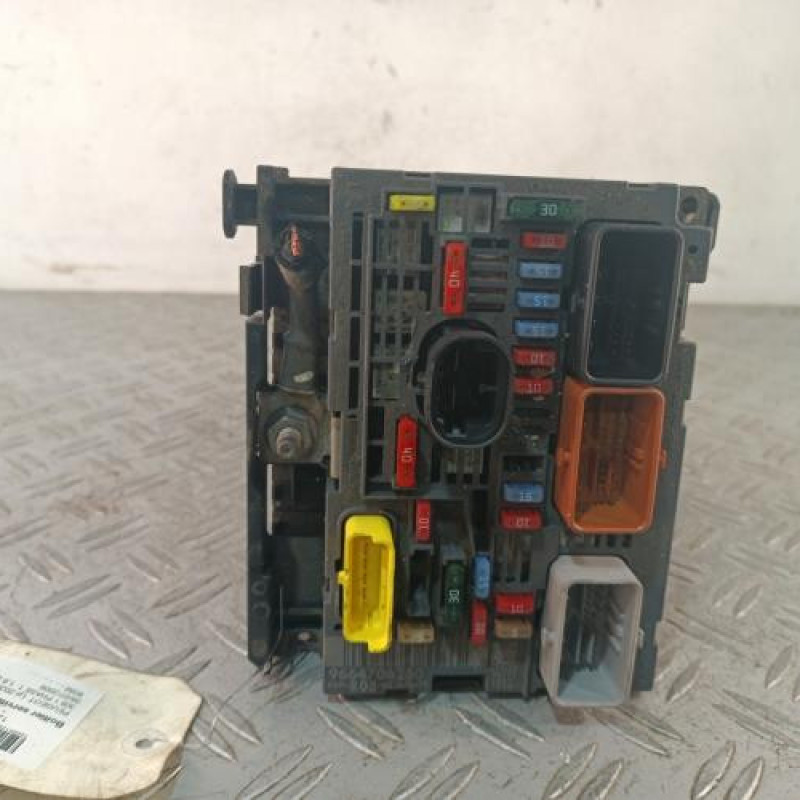 Boitier servitude moteur (BSM) PEUGEOT 308 1